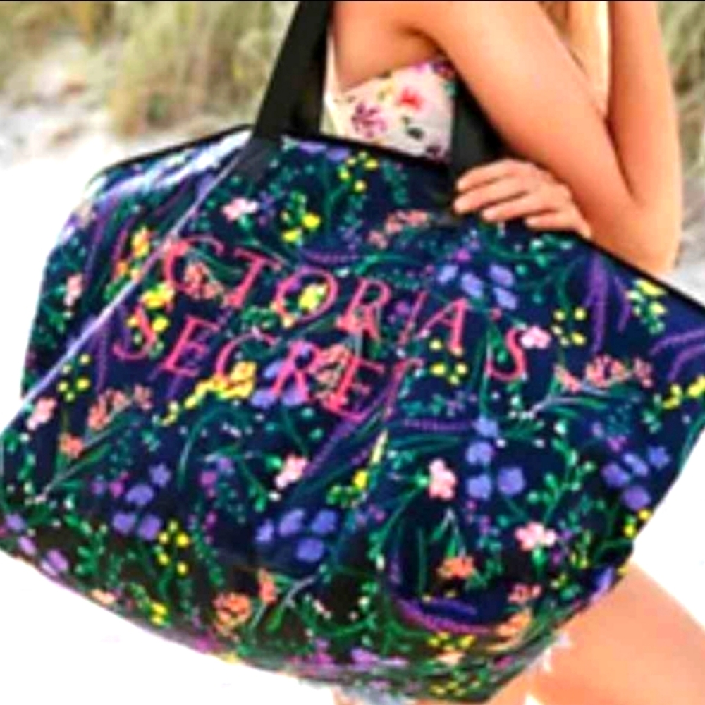 VINTAGE NEW VICTORIA'S SECRET FLORAL TOTE VERY PRETTY BEACH BAG BRAND NEW IN BAG